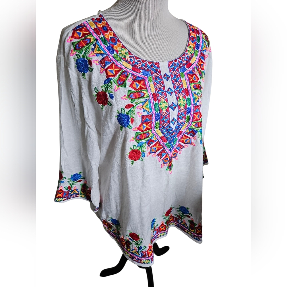 Embroidered White Floral Women's Top 100% Rayon Multi Color Top Size XL.